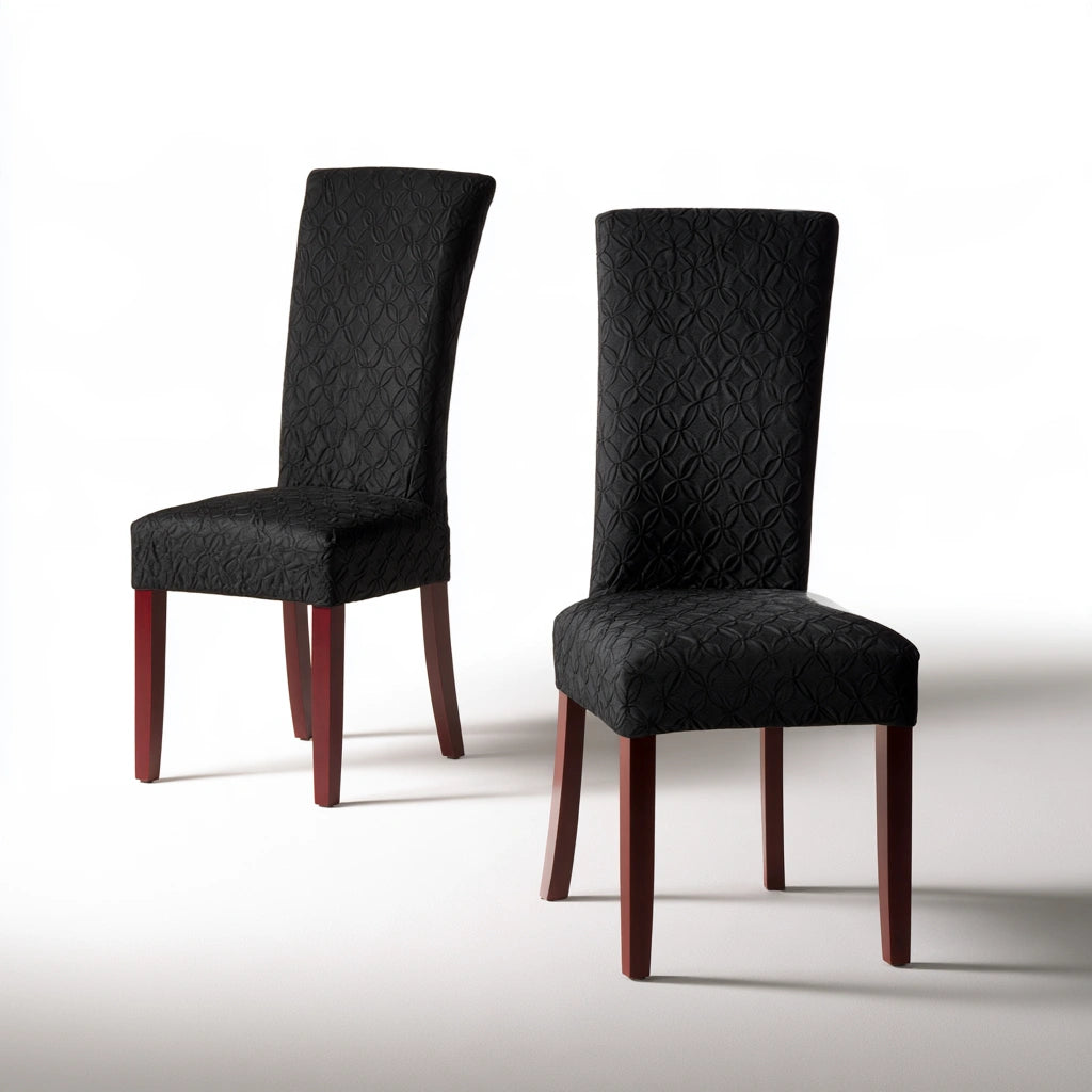 Sedia da pranzo dalle linee essenziali con schienale alto, colore grigio